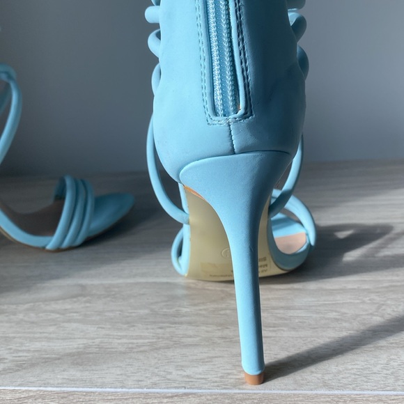 Strappy High Heels - Picture 4 of 5